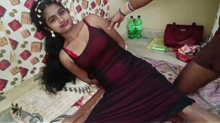 Desi-Ehefrau gefesselt und heftiger Sex mit Creampie – „erwischt“